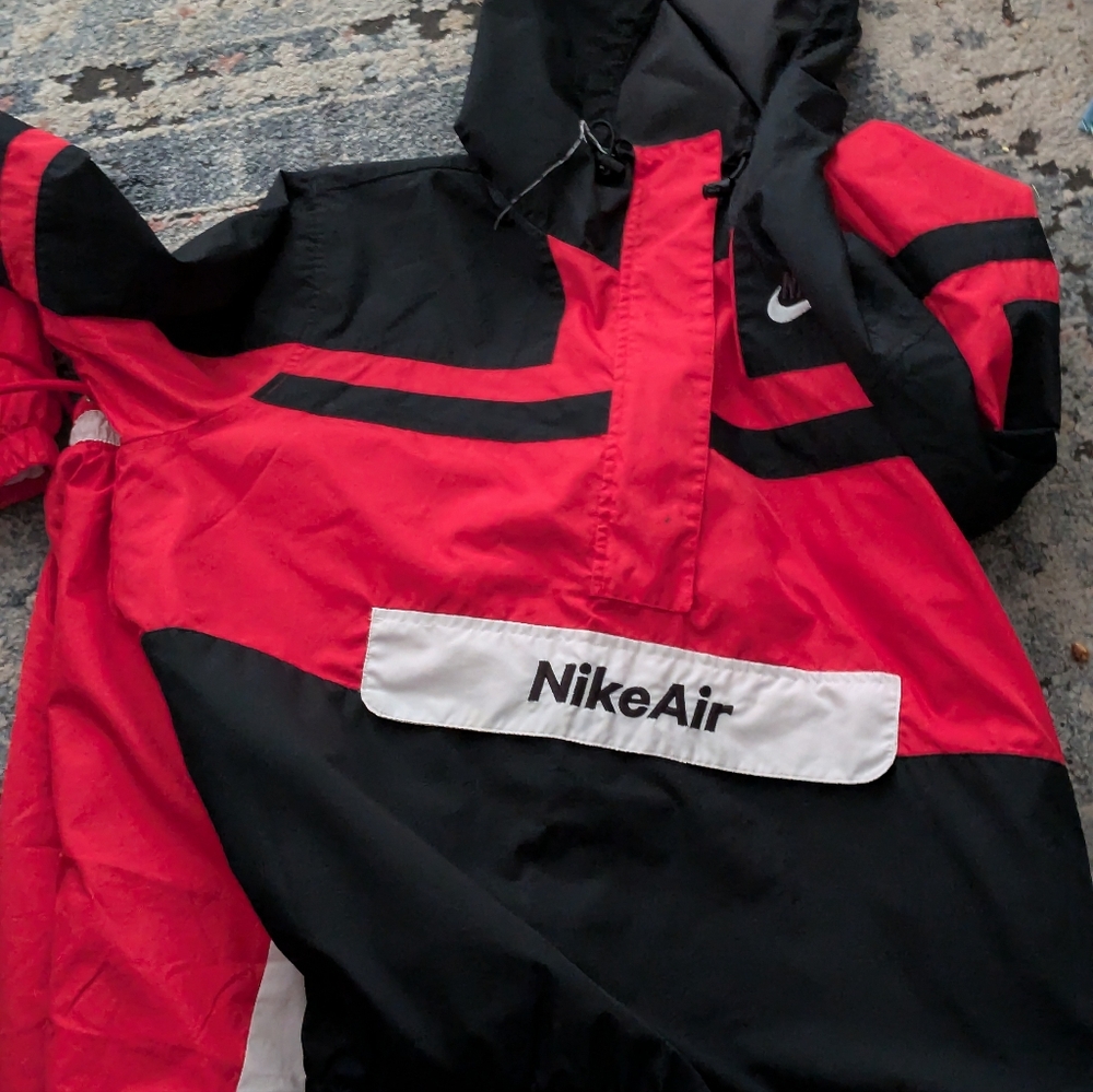 Men's juggling suit